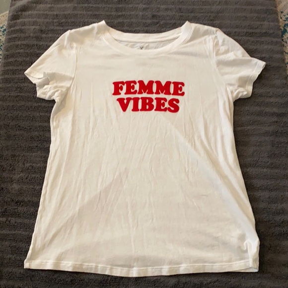 American Eagle “Femme Vibes” graphic tee - Picture 1 of 4